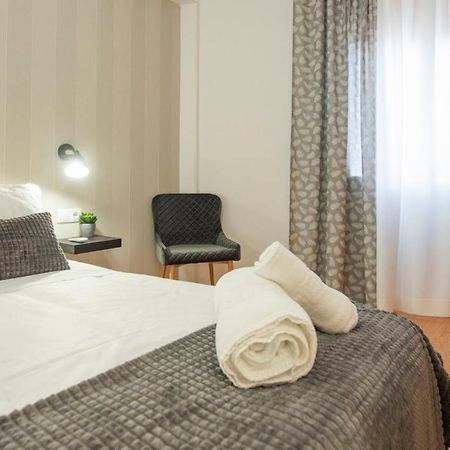 El Sueno De Carmelitas Con Parking Incluido - Apartamentos Aloha Toledo Kültér fotó
