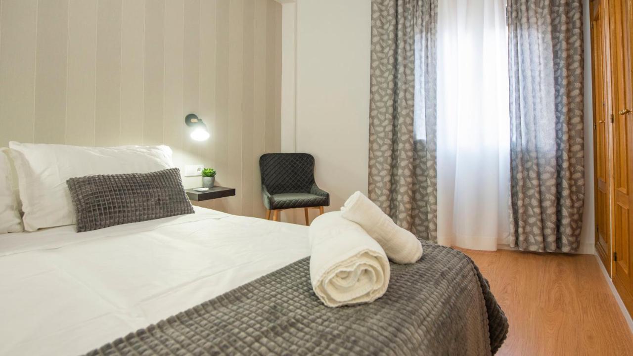 El Sueno De Carmelitas Con Parking Incluido - Apartamentos Aloha Toledo Kültér fotó